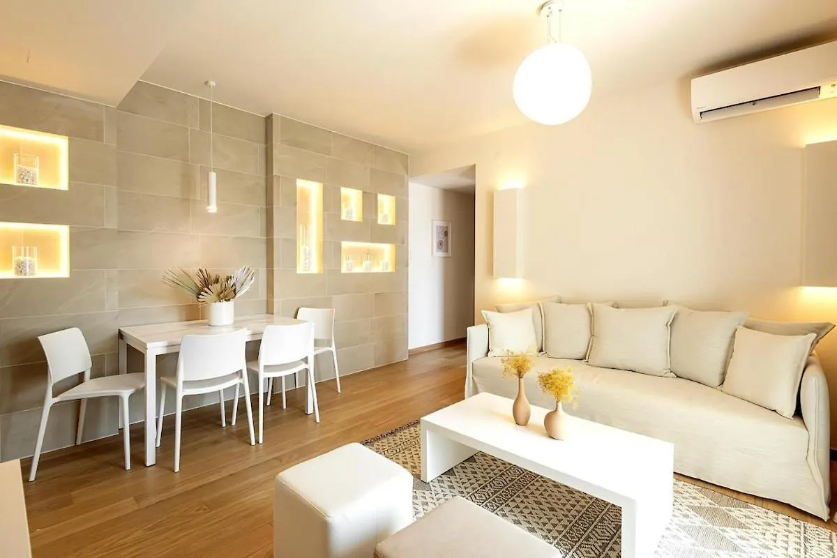 Serene City-Center Penthouse In Prominent Location Thessaloniki Greece