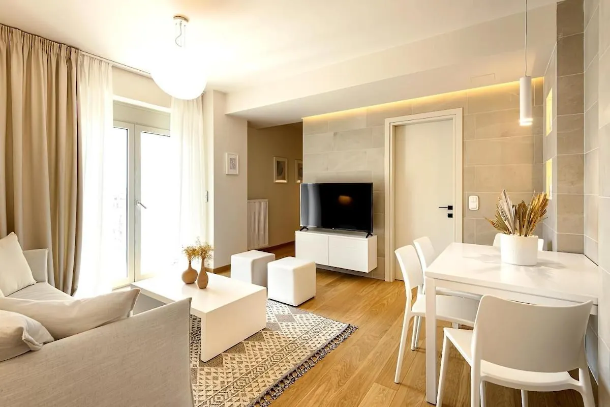 Serene City-Center Penthouse In Prominent Location Thessaloniki
